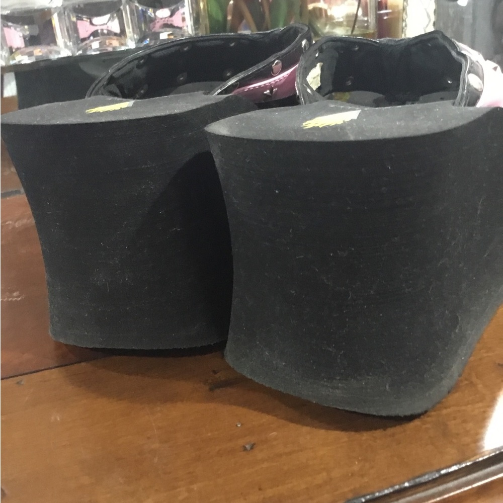 Volatile Platform - image 3